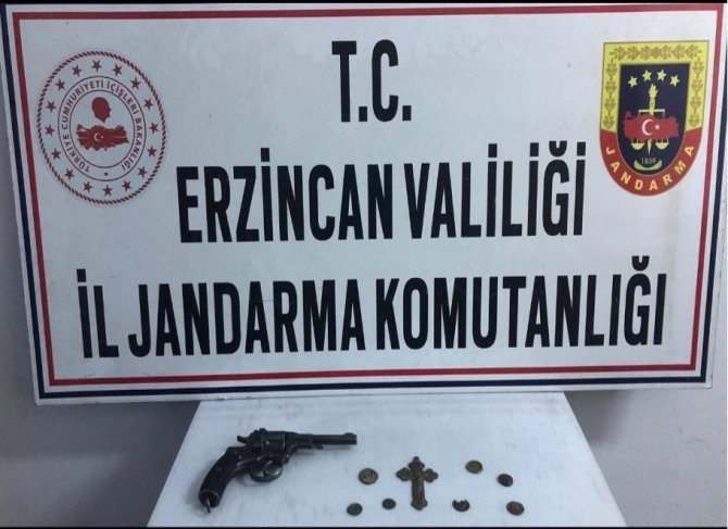 Erzincan’da Ağustos Ayı İçerisinde Kenevir, Sikke, Tabanca Ele Geçirildi