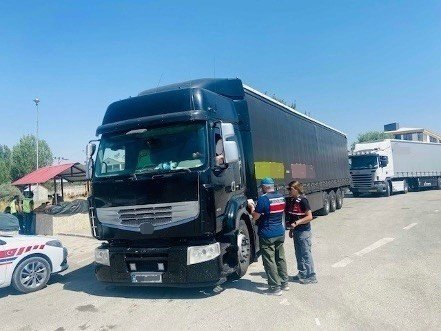 Erzincan’da Ağustos Ayı İçerisinde Kenevir, Sikke, Tabanca Ele Geçirildi