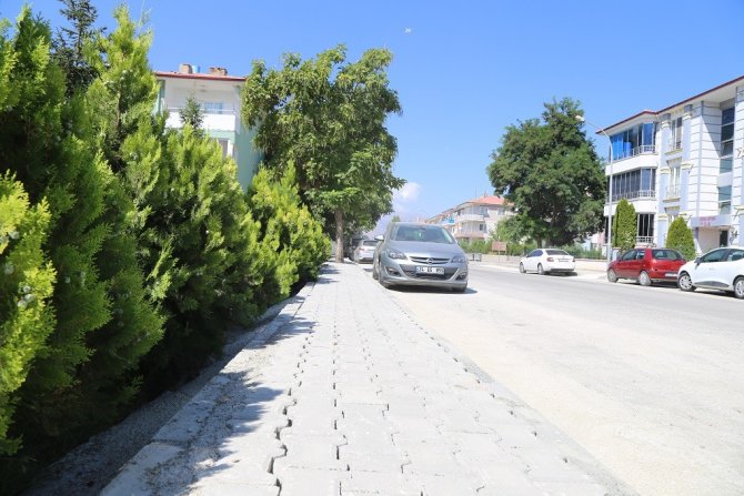 Erzincan’da İki Mahallede Kaldırımlar Yenilendi