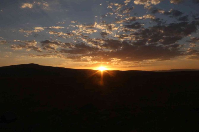 Erzurum’da Sonbahara Yaklaşırken Büyüleyici Günbatımı