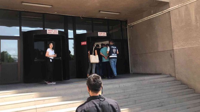 Ünsal Ban Adliyeye Sevk Edildi