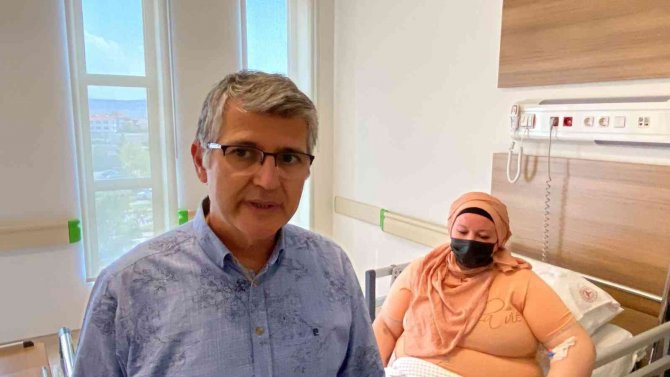 22 Yıllık Obezite Mücadelesinde Zafere İlk Adımı Attı