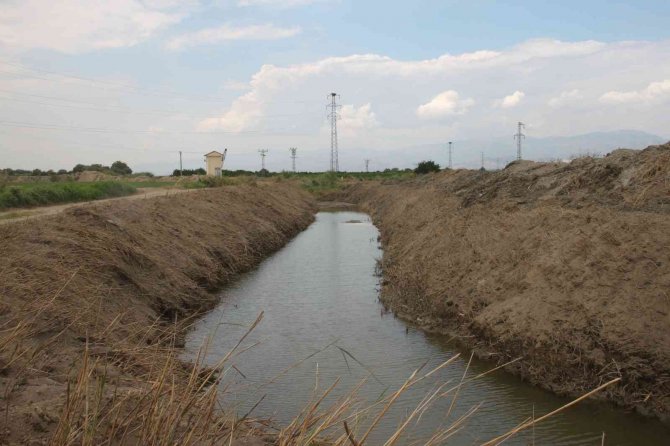 Feslek Kurutma Kanalında Temizlik Çalışması Yapıldı