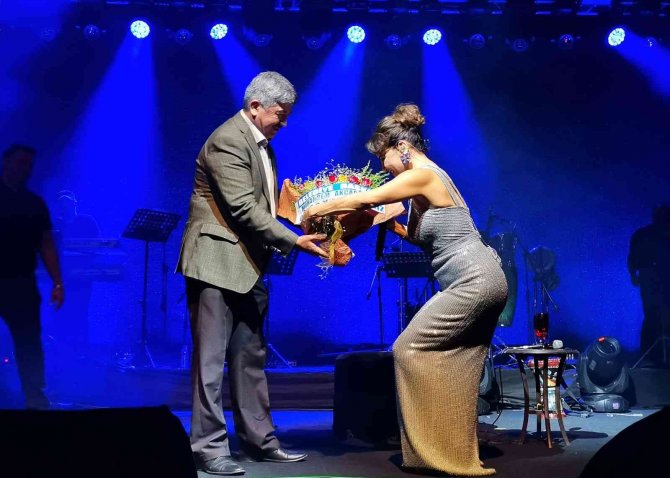 Gediz’in Kurtuluşunun 100. Yılında Göksel Konseri