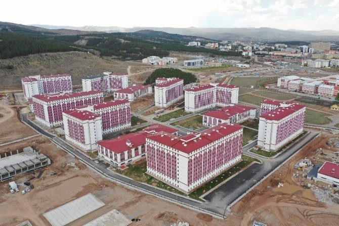 Bakan Kasapoğlu: "Çam Ağaçlarının Arasında Yükselen Bir Yaşam Merkezi"