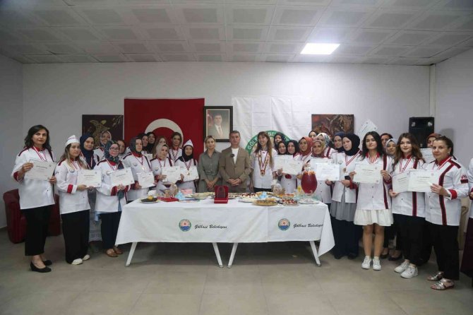 Gölbaşı Belediyesi Aşçılık Kursları İlk Mezunlarını Verdi