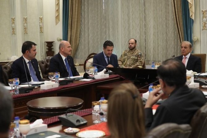 Bakan Soylu: “(Pakistan’da) Hem Havadan Hem Karadan Bir Kardeşlik Köprüsü Kurduk”