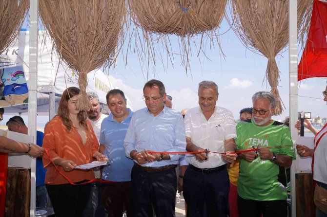 ’İ̇zmaritsiz Ayvalık’ Karikatür Yarışmasında Halk Jürisi Seçmelerde Zorlandı