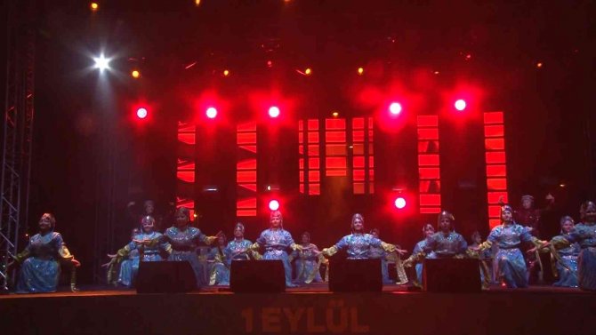 Kartal Uluslararası Halk Oyunları Festivali’nde Muhteşem Final