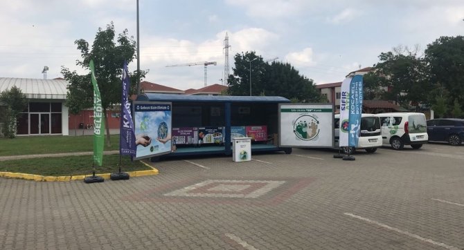 Mobil Atık Getirme Merkezi’ni Bin Kişi Ziyaret Etti