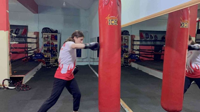 Milli Sporcu Sudenur, Gözünü Zirveye Dikti