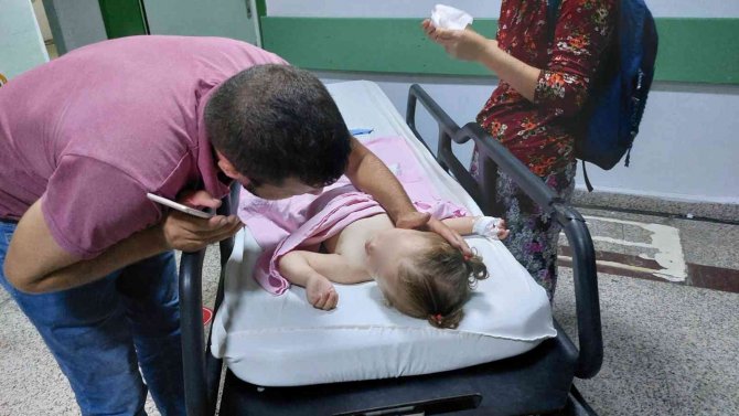 Üzerinden Traktör Geçen 2 Yaşındaki Çocuk Ölümden Döndü