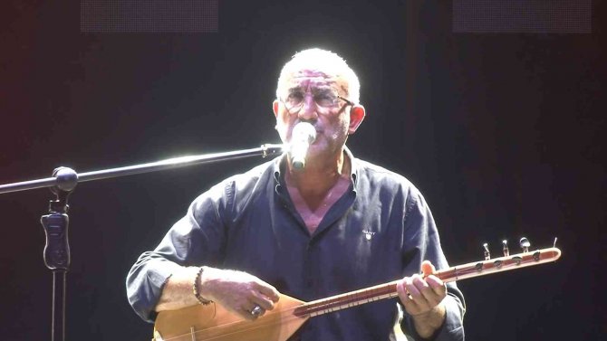 Kartal’da Dünya Barış Günü’nde Türkü Şöleni