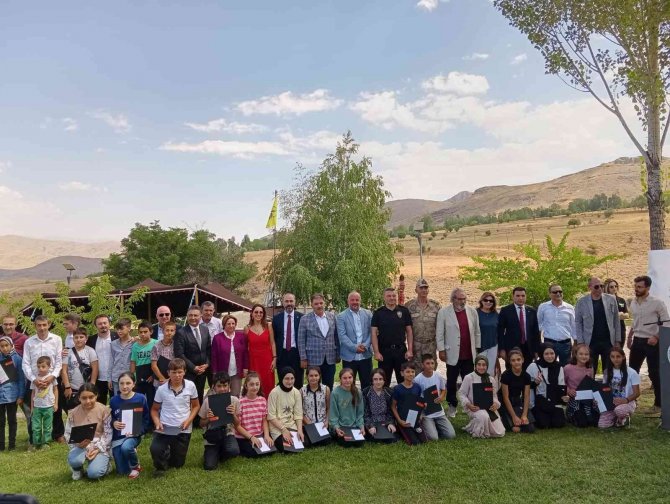 ’Sanatsal Dönüşüm’: Çoruh’taki Atıklar Çocukların Hayalleriyle Geri Dönüştürüldü