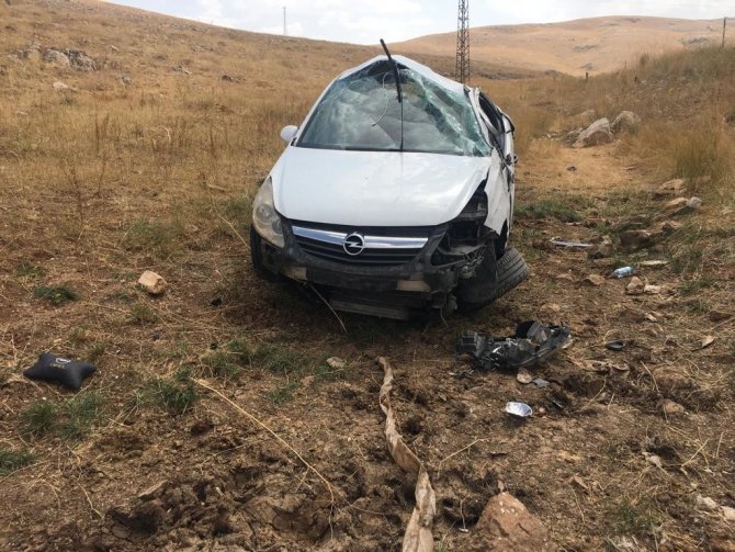 Otomobil Şarampole Uçtu, 6 Yaşındaki Çocuk Ağır Yaralandı