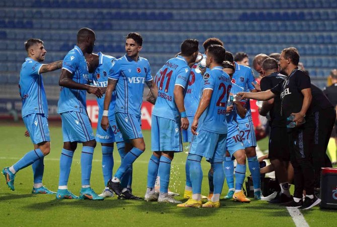 Spor Toto Süper Lig: Ümraniyespor: 0 - Trabzonspor: 0 (İ̇lk Yarı)