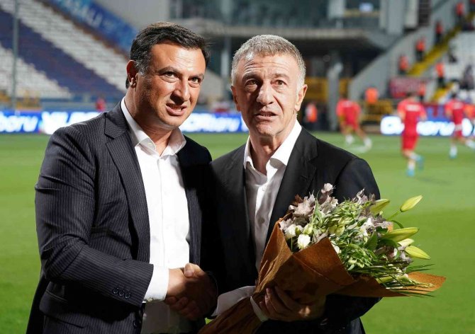 Spor Toto Süper Lig: Ümraniyespor: 0 - Trabzonspor: 0 (İ̇lk Yarı)