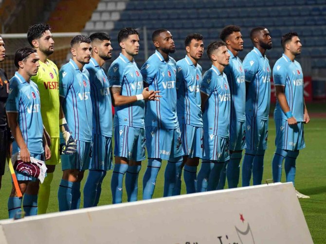 Spor Toto Süper Lig: Ümraniyespor: 0 - Trabzonspor: 0 (Maç Devam Ediyor)