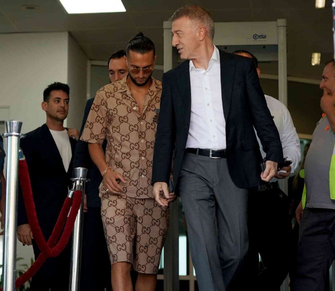 Yusuf Yazıcı, Trabzonspor İçin İ̇stanbul’a Geldi