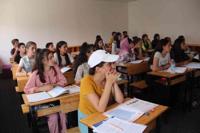 Ahıska Türkleri, Öz Vatanlarında Türkçe Okuma Ve Yazma Öğreniyor