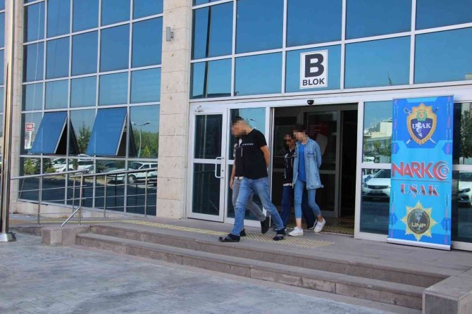 Uyuşturucu Ticareti Yapan Koca Tutuklandı Karısı Adli Kontrolle Serbest Kaldı