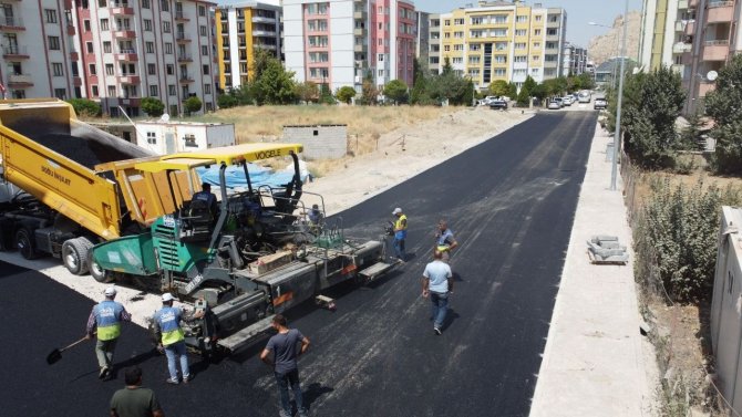 İ̇pekyolu’nda Asfalt Çalışmaları Hızlandı