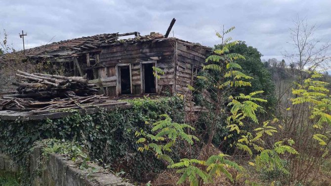 Vatandaşlar Metruk Binaların Denetlenmesini İstedi