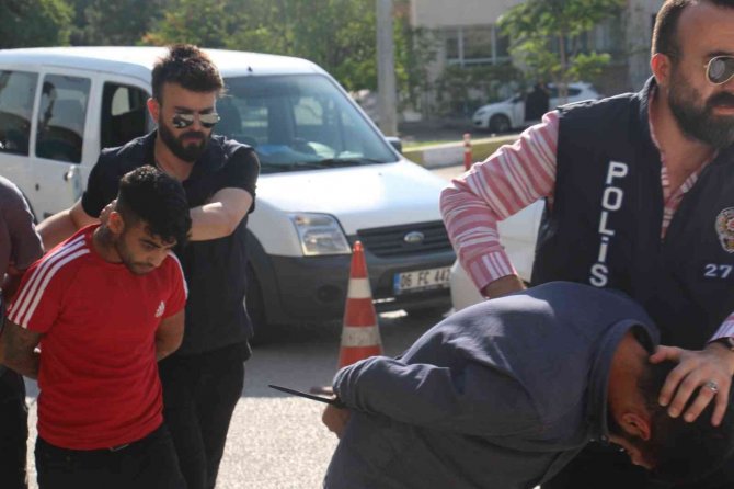 Darbedilerek Öldürülen Gencin Cinayetiyle İlgili Gözaltına Alınan Şüphelilerden 3’ü Tutuklandı