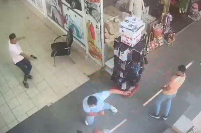 İ̇şyeri Anlaşmazlığı Kavgasında Karşılıklı Silahlar Konuştu: 2 Yaralı