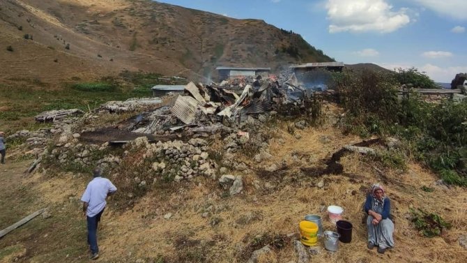 Artvin’de Ev Yangını