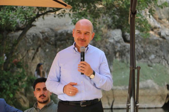 Bakan Soylu Terörden Temizlenen Bırkleyn Mağaralarında Gençlerle Buluştu