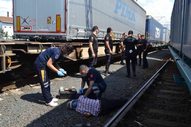 Çorlu Tren Garı’nda Bir Şahıs Rayların Arasında Yaralı Bulundu