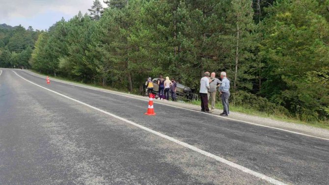 Domaniç’te Trafik Kazası: İ̇kisi Çocuk 6 Yaralı
