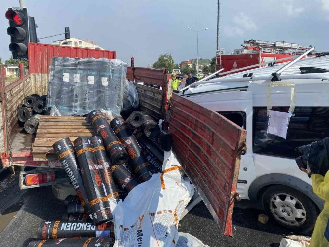 Büyükçekmece’de Feci Kaza:1 Ölü, 1 Yaralı