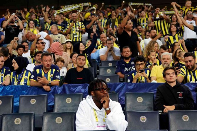Batshuayi, Kadıköy’de