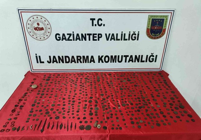 Gaziantep’te Uyuşturucu Ve Tarihi Eser Kaçakçılığı Operasyonu: 2 Gözaltı