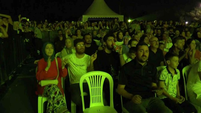 Ümraniye’de ’Yazfest’, Sertap Erener Konseriyle Devam Etti