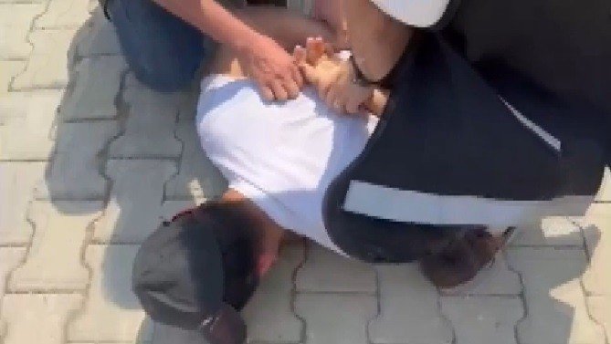 İ̇stihbarat Belirledi, Narkotik Yakaladı: İ̇zmir’de Nefes Kesen Uyuşturucu Operasyonu