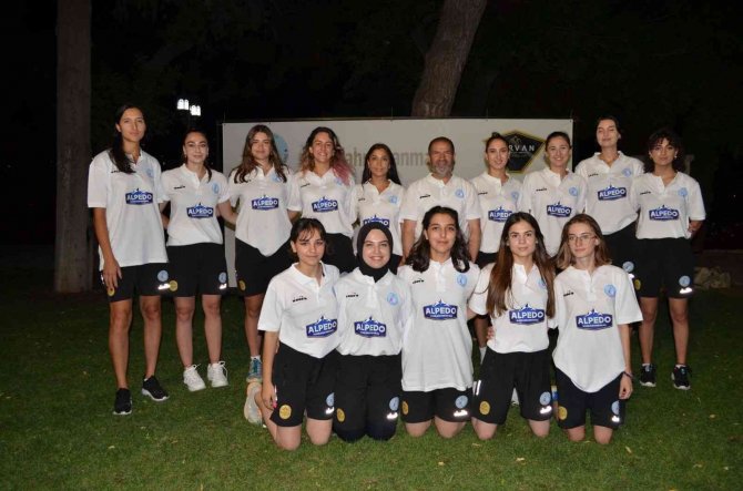 Kahramanmaraş Gsk Kadın Voleybol Takımı’nın İsim Sponsoru ‘Alpedo’ Oldu