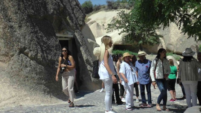 Kapadokya’daki Ören Yerlerini Ziyaret Eden Turist Sayısı 2,5 Milyonu Geçti
