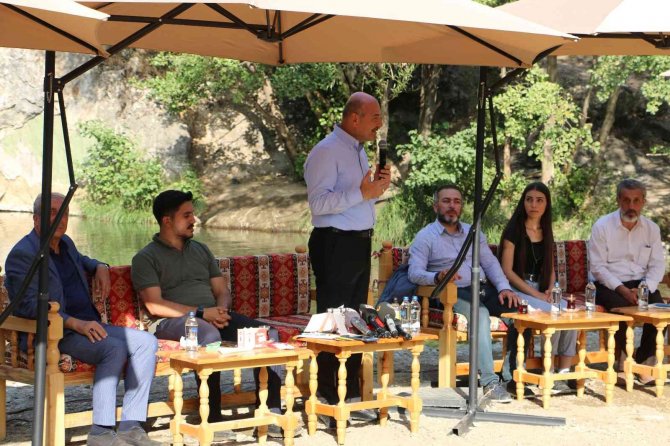 Bakan Soylu Terörden Temizlenen Bırkleyn Mağaralarında Gençlerle Buluştu