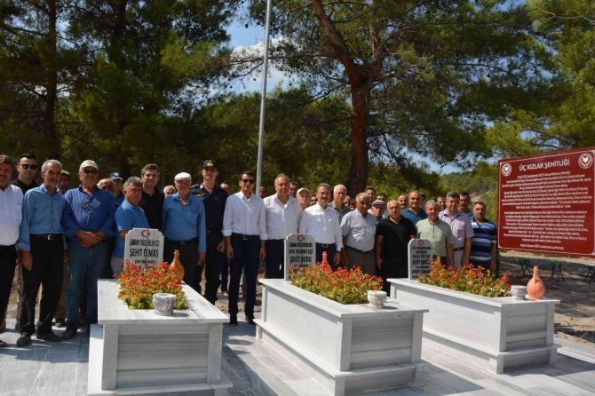 Üç Kızlar Şehitliği Dualarla Açıldı