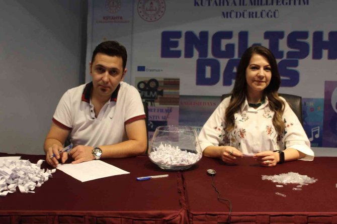 Okullarda Görevlendirilecek 330 Personelin Kura Çekimi Gerçekleştirildi