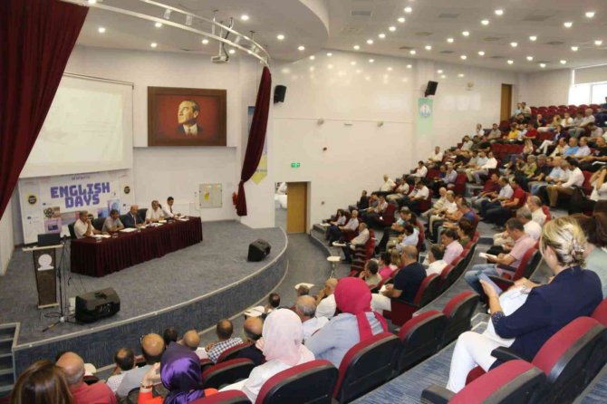 Kütahya’da İ̇lçe Eğitim Kurumu Müdürler Kurulu Toplantısı