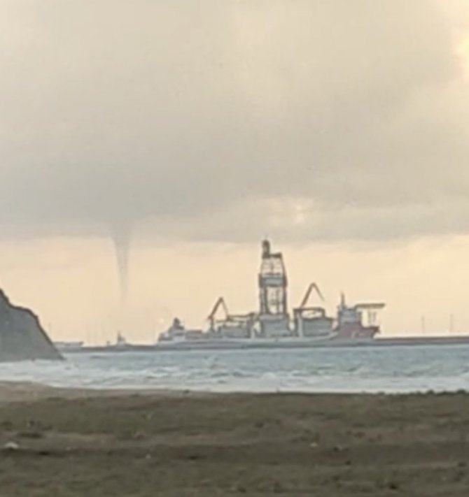 Filyos Sahilinde Hortum Çıktı