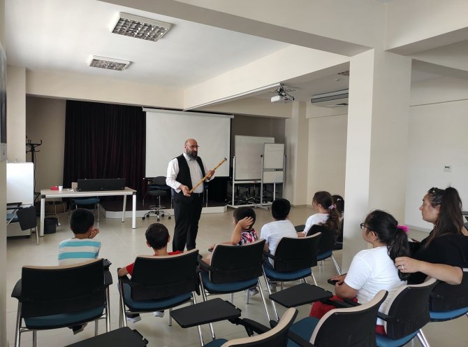 Bilgi Evleri’nde Çocuklar Geheceğe Hazır