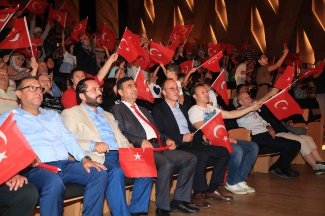 Pamukkale Belediyesi Çalışanlarından Anlamlı Gösteri