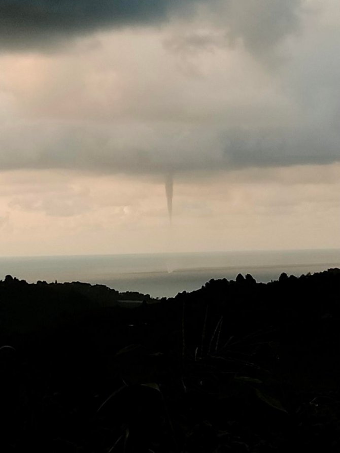 Akçakoca’da Hortum Paniği