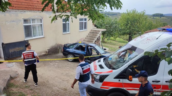 Sakarya’da Amca Yeğenini Silahla Vurarak Öldürdü
