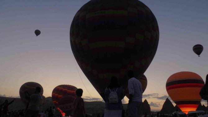Kapadokya’da Görsel Şölene, 88 Bin 244 Kişi Tanıklık Etti